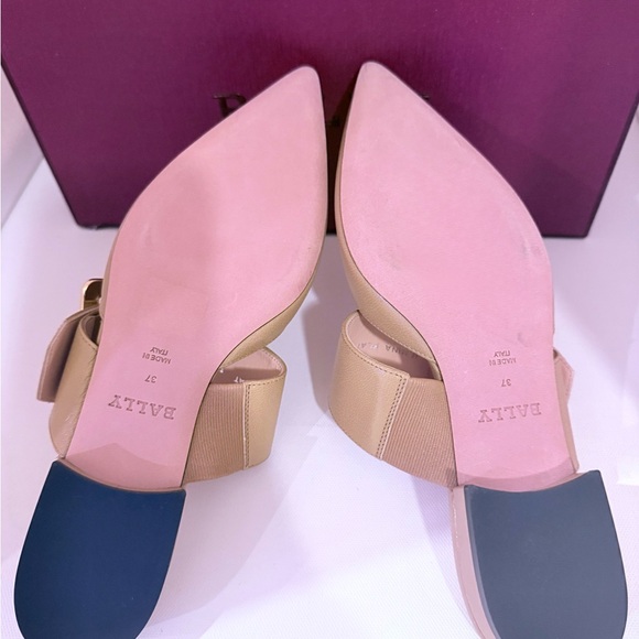 Bally Beige Pointed-Toe Leather Buckle Mules - Picture 7 of 7